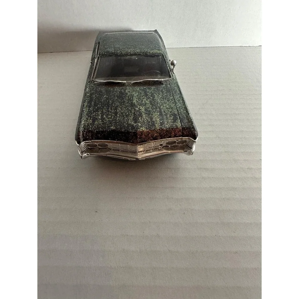 Jada 1:24 Scale 1967 Chevrolet Impala SS Collectible Model Car